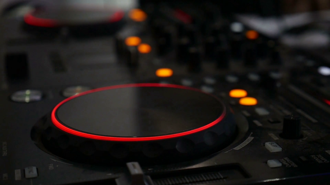 mixer-remote-audio-video-dj-music-glows-in-the-dark_bc9zk5n1e_thumbnail-full01